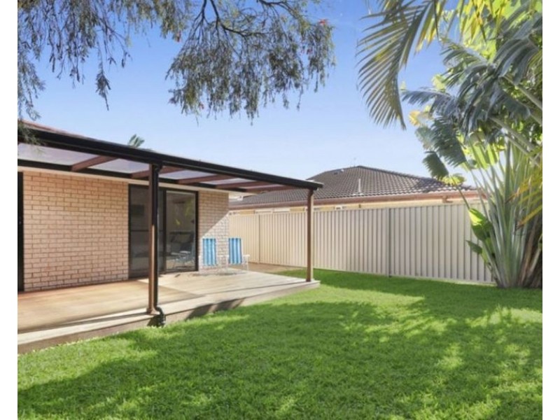 1/17 Coventry Court, Labrador QLD 4215