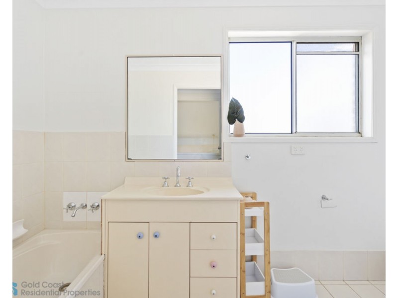 1/31 Dolphin Avenue, Mermaid Beach QLD 4218