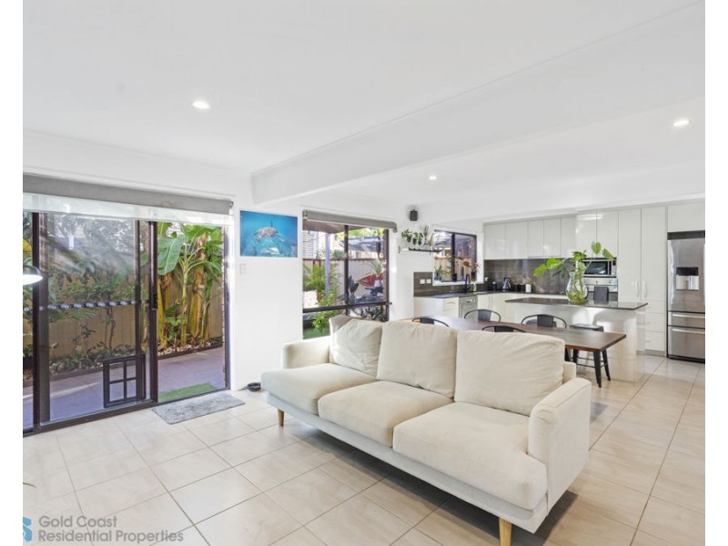 5/49 Duet Drive, Mermaid Waters QLD 4218