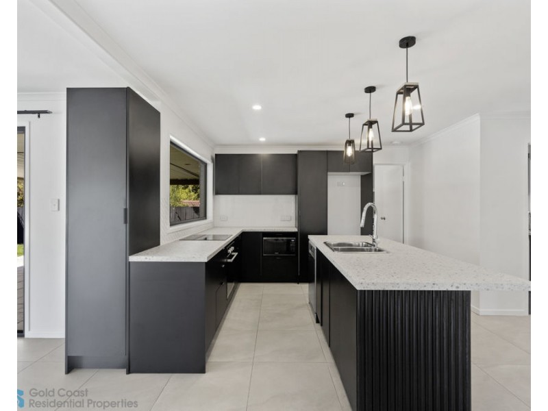 71 Studio Drive, Oxenford QLD 4210