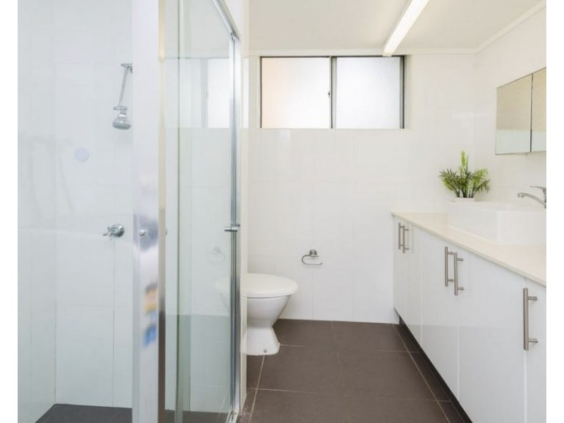 3/15 Laycock Street, Surfers Paradise QLD 4217