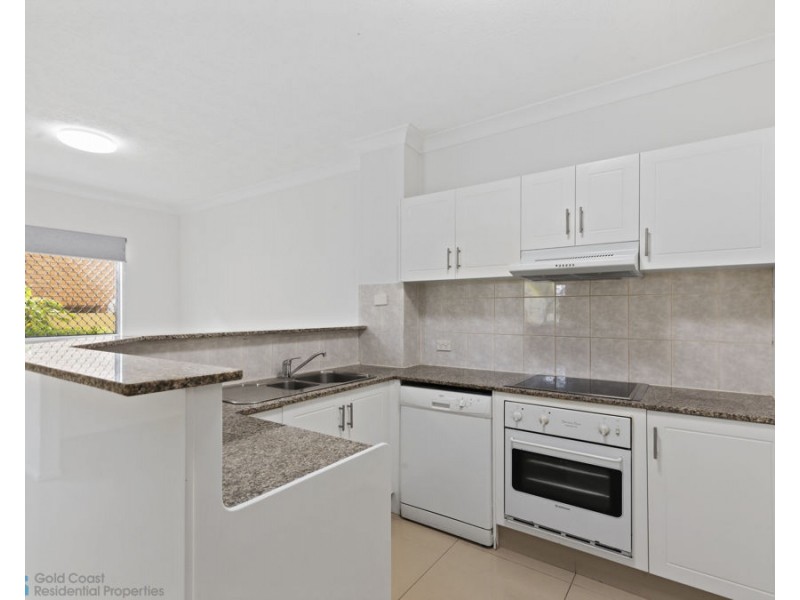 2/20 Little Norman Street, Southport QLD 4215