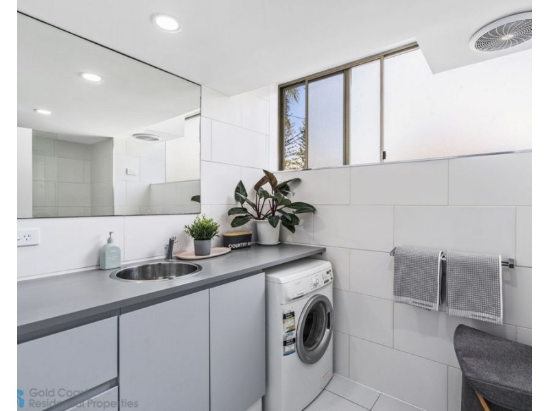 1/21 First Avenue, Surfers Paradise QLD 4217