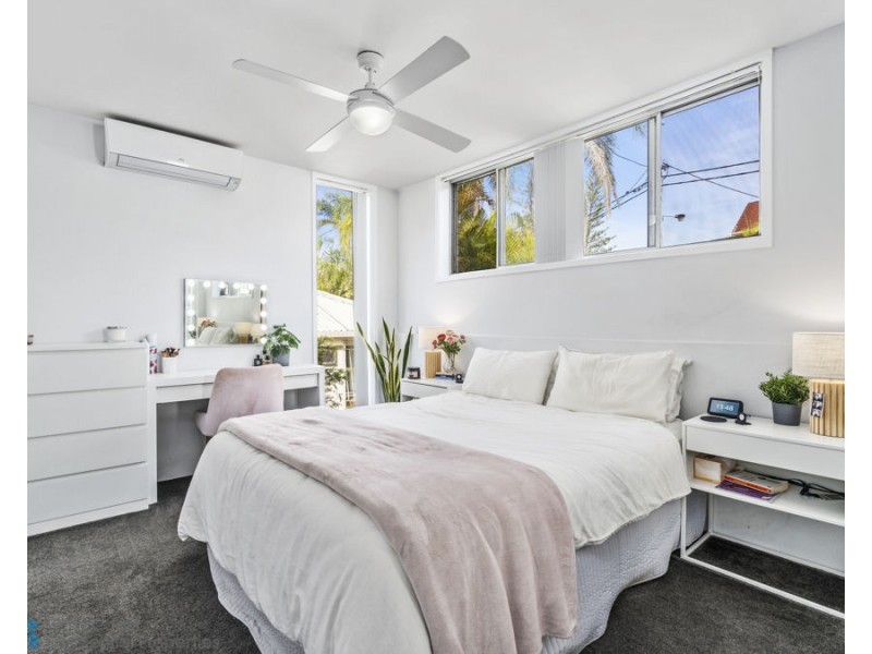 1/21 First Avenue, Surfers Paradise QLD 4217