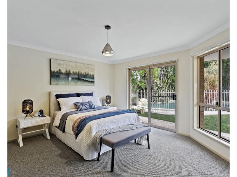 6 Portland Place, Helensvale QLD 4212