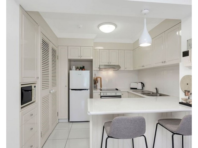 2212/24-26 Queensland Avenue, Broadbeach QLD 4218