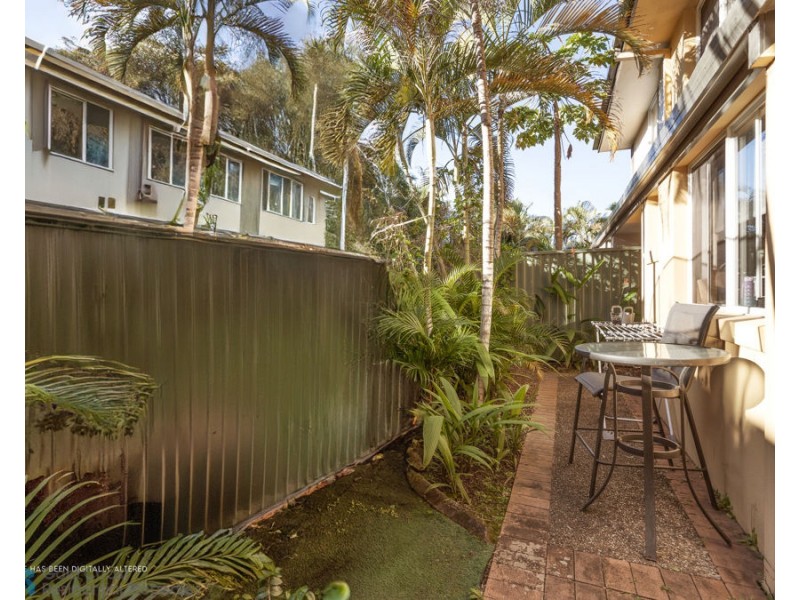 201/215 Cottesloe Drive, Mermaid Waters QLD 4218