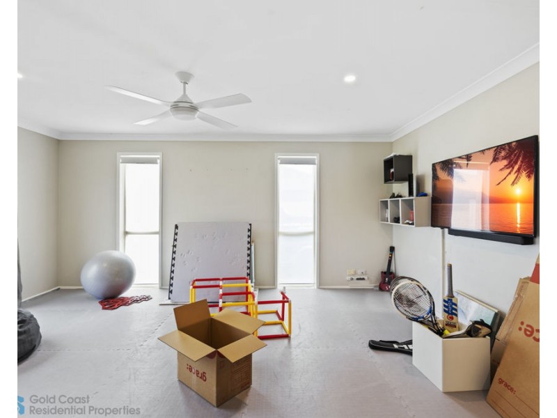 1 Kettlewell Chase, Arundel QLD 4214