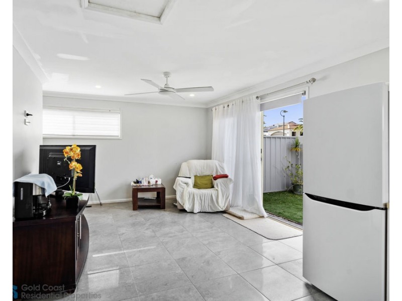 1 Kettlewell Chase, Arundel QLD 4214