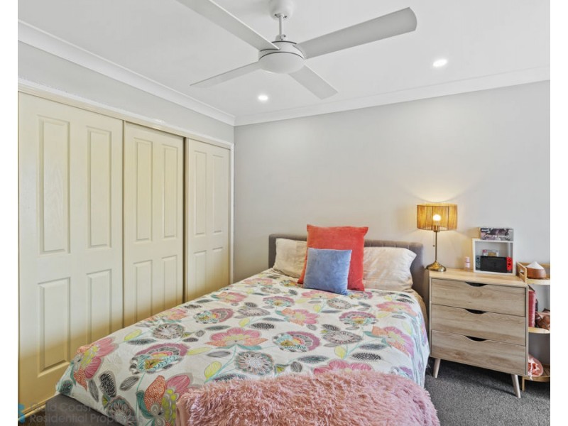 1 Kettlewell Chase, Arundel QLD 4214