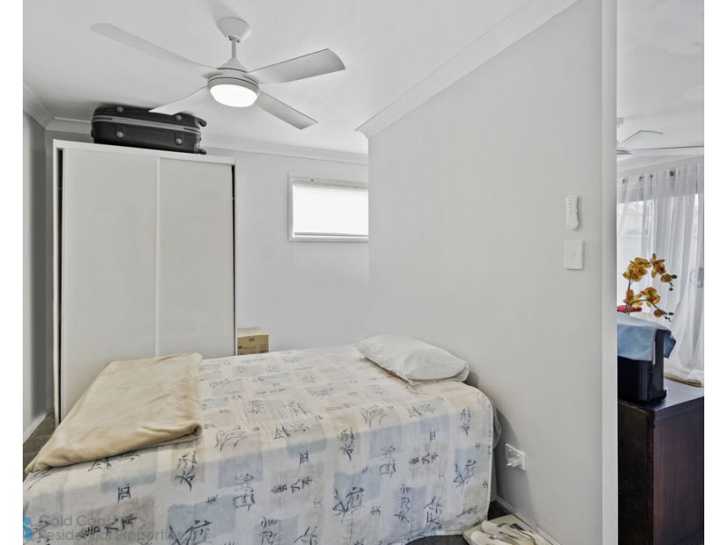 1 Kettlewell Chase, Arundel QLD 4214
