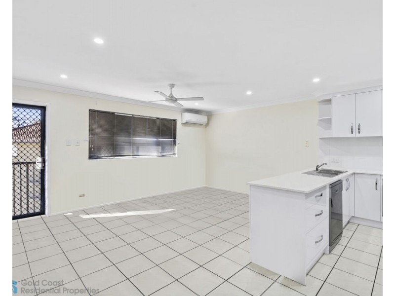 63/7-11 Brown Street, Labrador QLD 4215