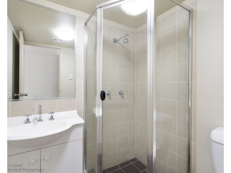 63/7-11 Brown Street, Labrador QLD 4215