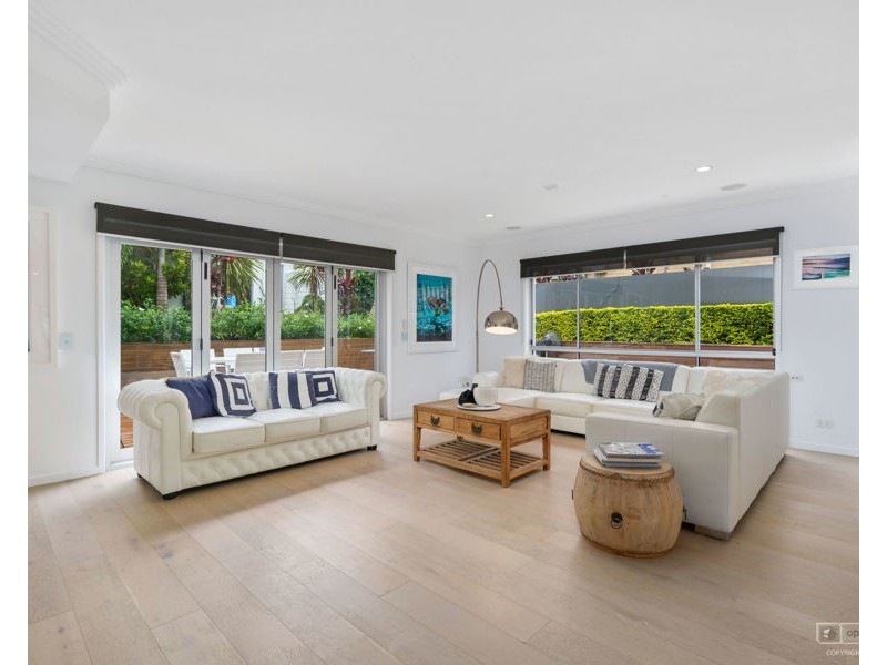 131 Falconer Street, Southport QLD 4215
