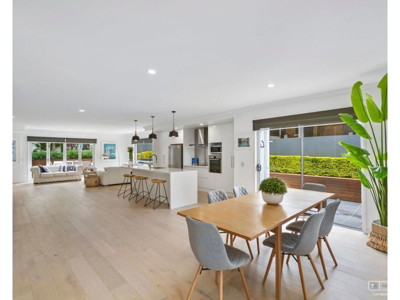 131 Falconer Street, Southport QLD 4215