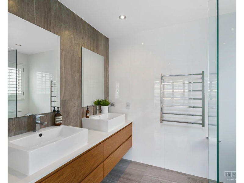 131 Falconer Street, Southport QLD 4215