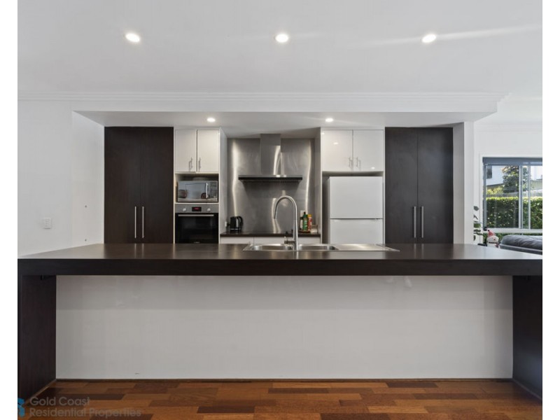 131 Falconer Street, Southport QLD 4215