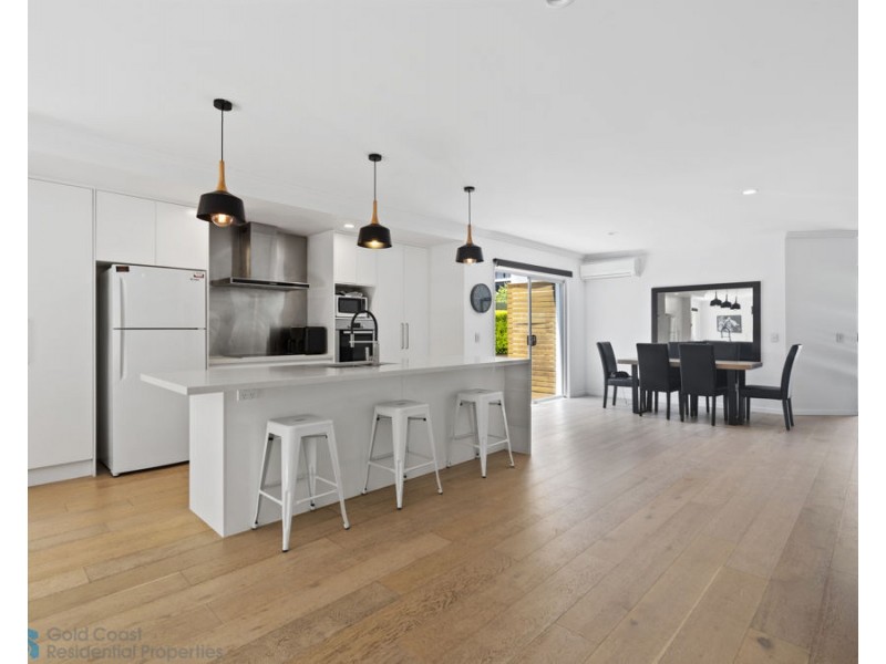 131 Falconer Street, Southport QLD 4215