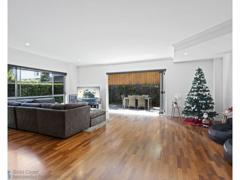 131 Falconer Street, Southport QLD 4215