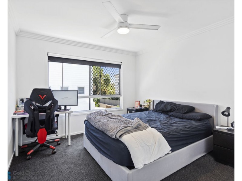 131 Falconer Street, Southport QLD 4215