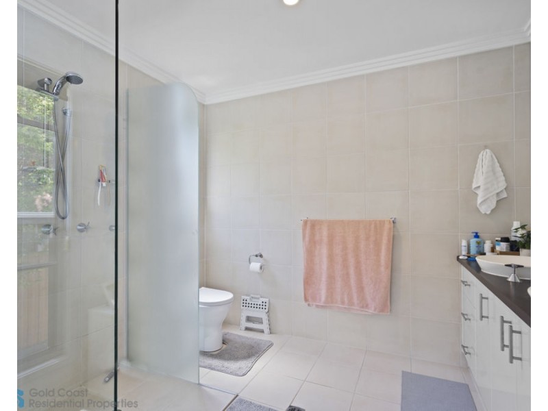 131 Falconer Street, Southport QLD 4215