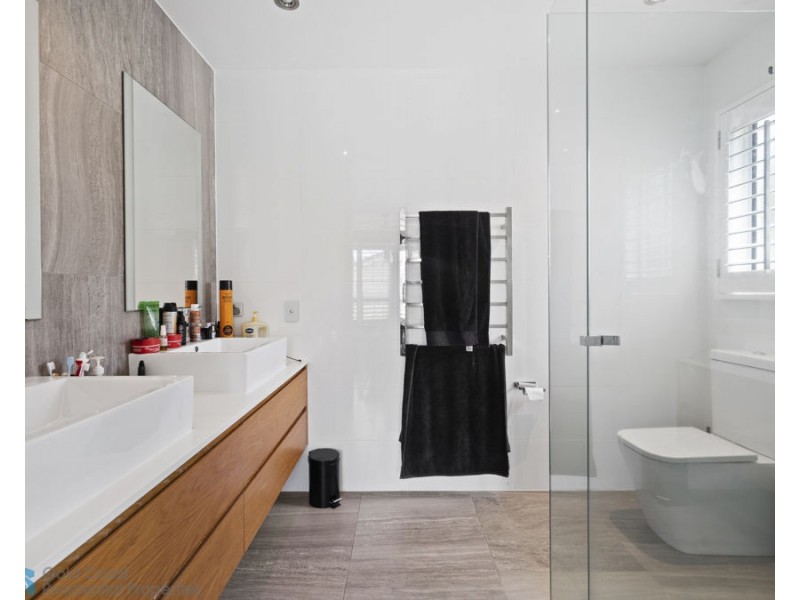 131 Falconer Street, Southport QLD 4215