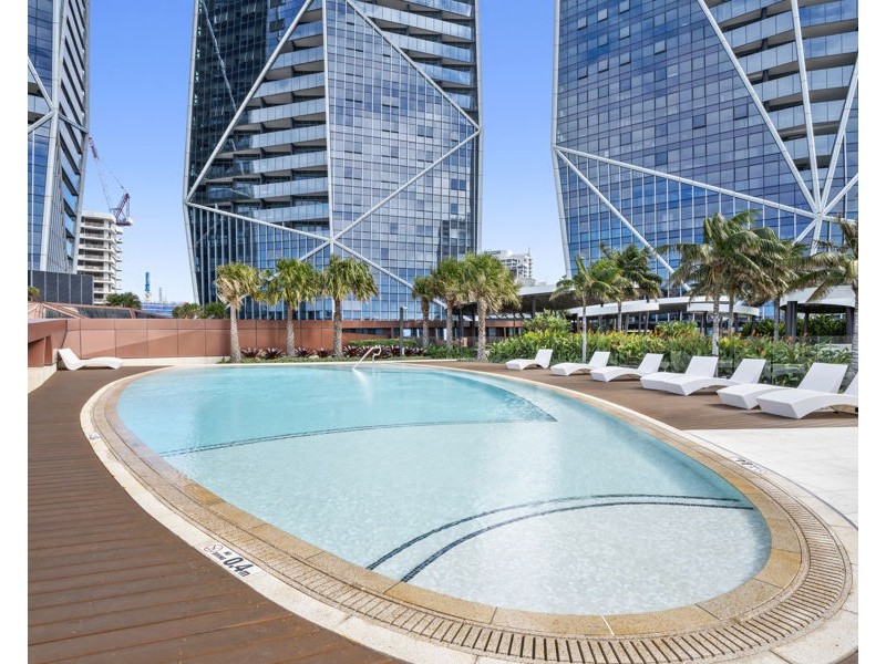 10808/36 Old Burleigh Road, Surfers Paradise QLD 4217