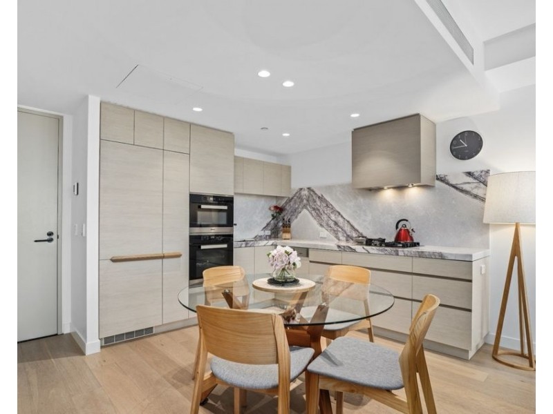 10808/36 Old Burleigh Road, Surfers Paradise QLD 4217