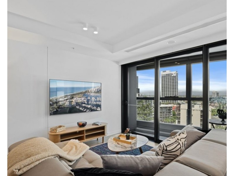 10808/36 Old Burleigh Road, Surfers Paradise QLD 4217