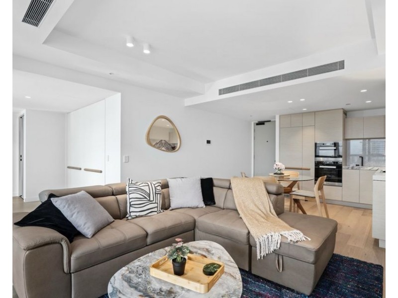 10808/36 Old Burleigh Road, Surfers Paradise QLD 4217