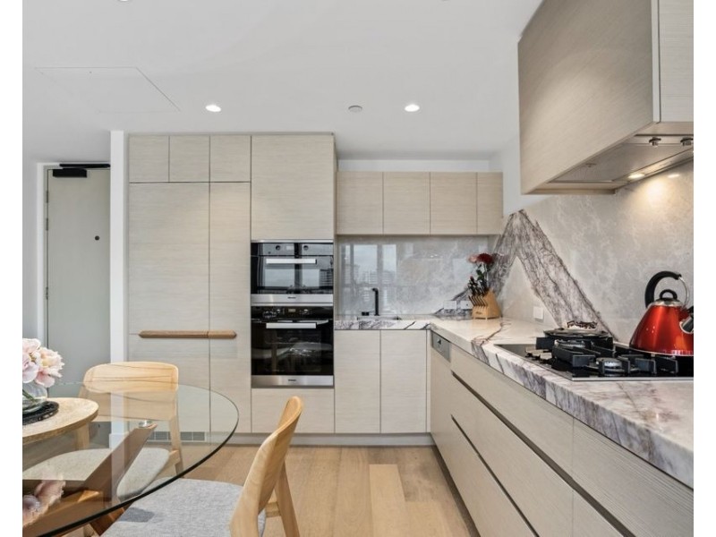 10808/36 Old Burleigh Road, Surfers Paradise QLD 4217