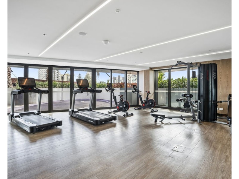 10808/36 Old Burleigh Road, Surfers Paradise QLD 4217