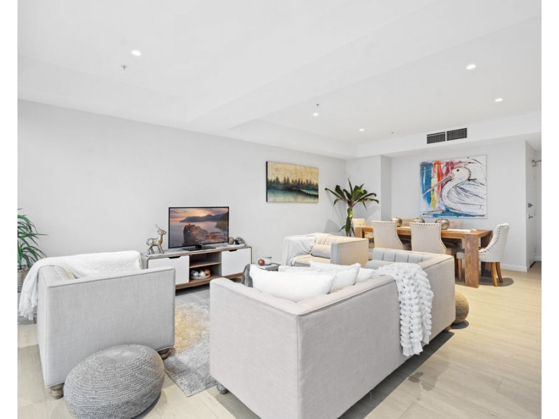 1402/2865 Gold Coast Highway, Surfers Paradise QLD 4217