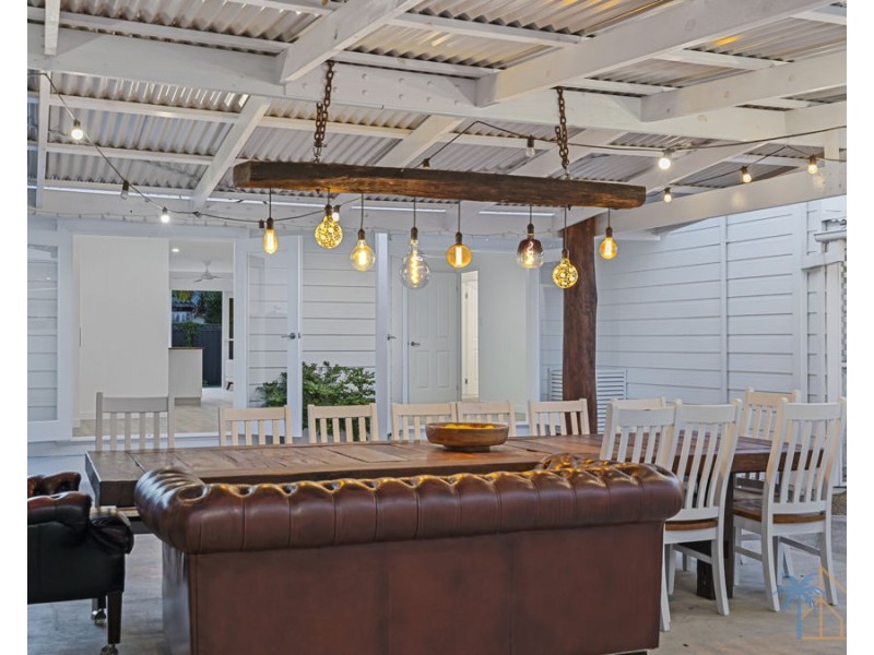 24 Middle St, Labrador QLD 4215