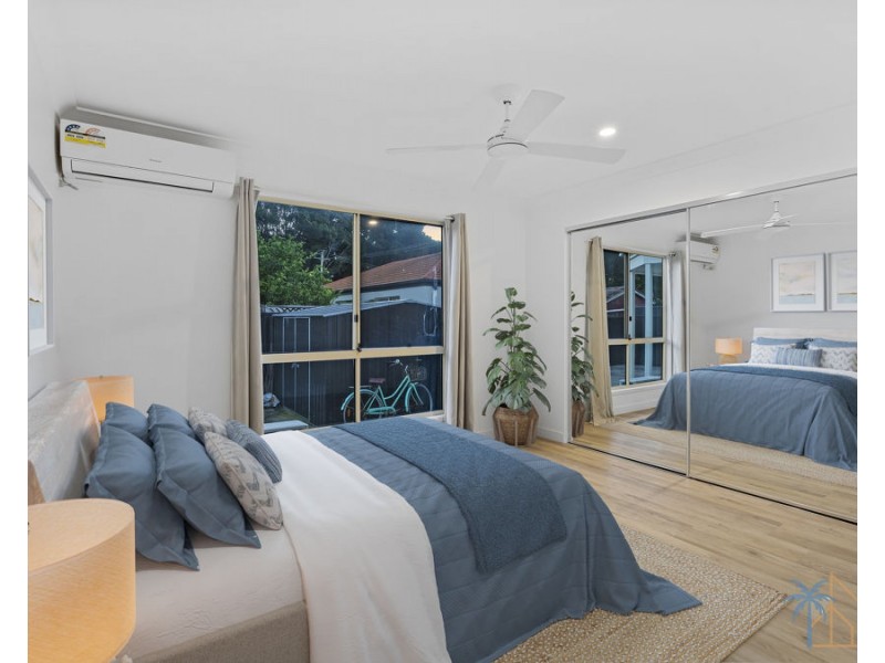 24 Middle St, Labrador QLD 4215