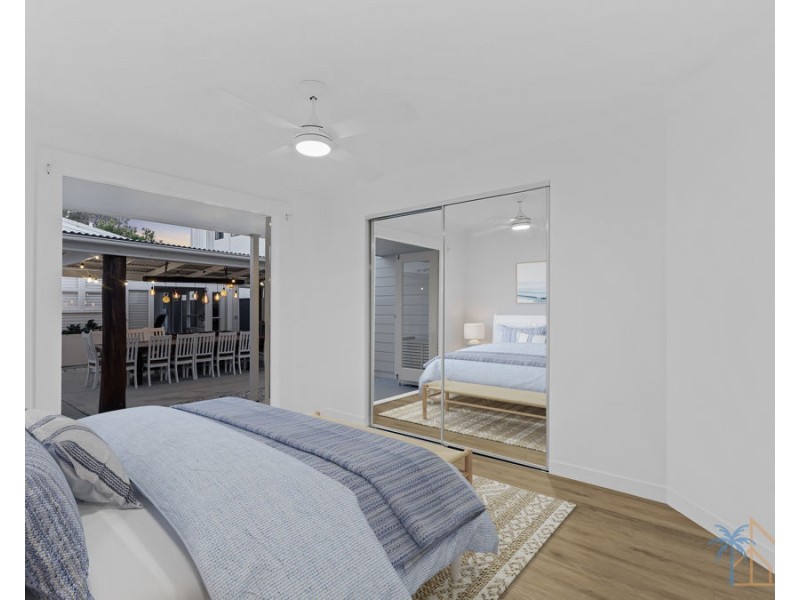 24 Middle St, Labrador QLD 4215