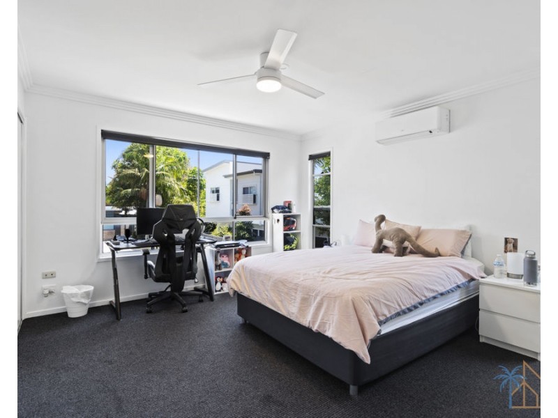 2/131 Falconer Street, Southport QLD 4215