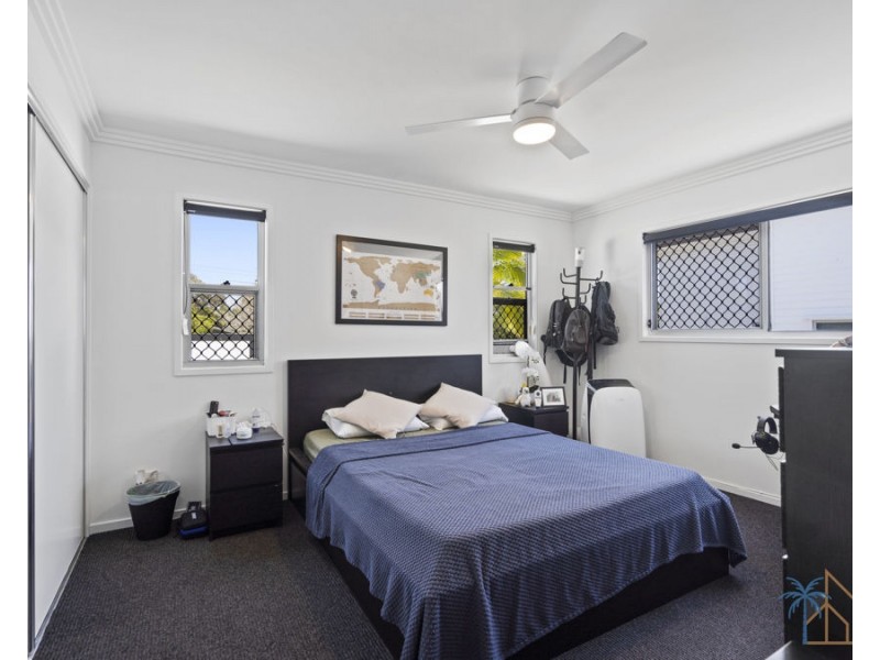 2/131 Falconer Street, Southport QLD 4215