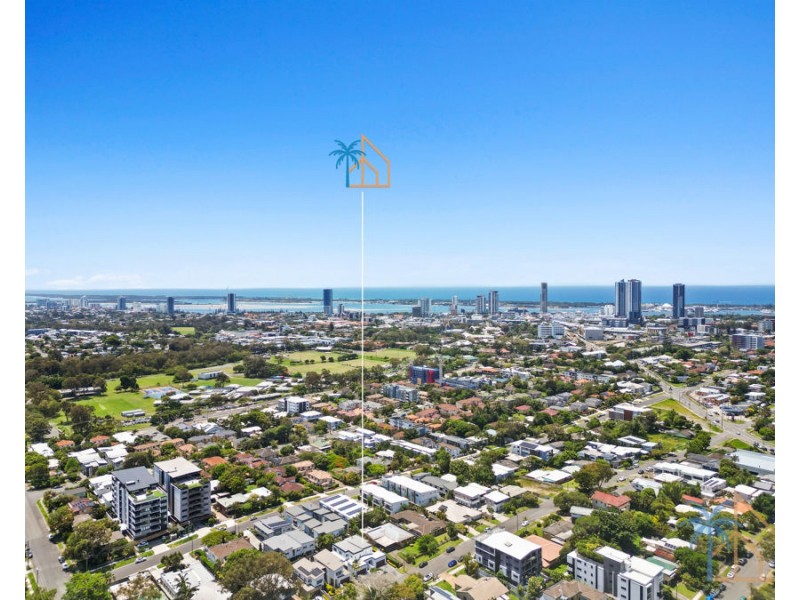 2/131 Falconer Street, Southport QLD 4215