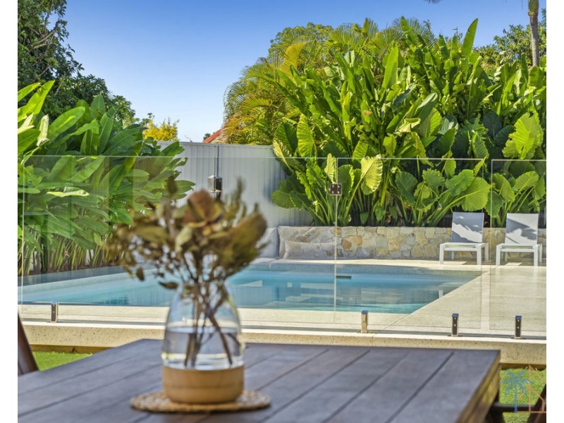 6 Berwick Court, Arundel QLD 4214