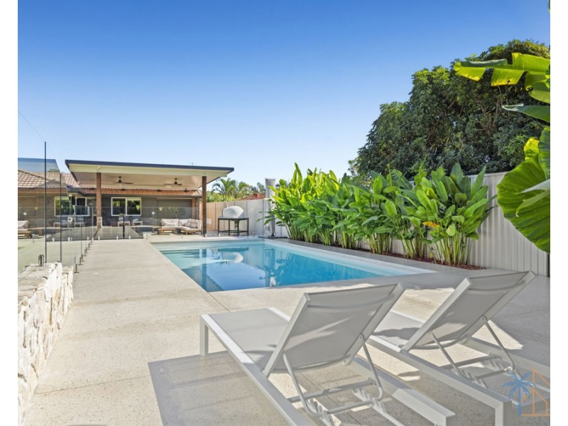 6 Berwick Court, Arundel QLD 4214