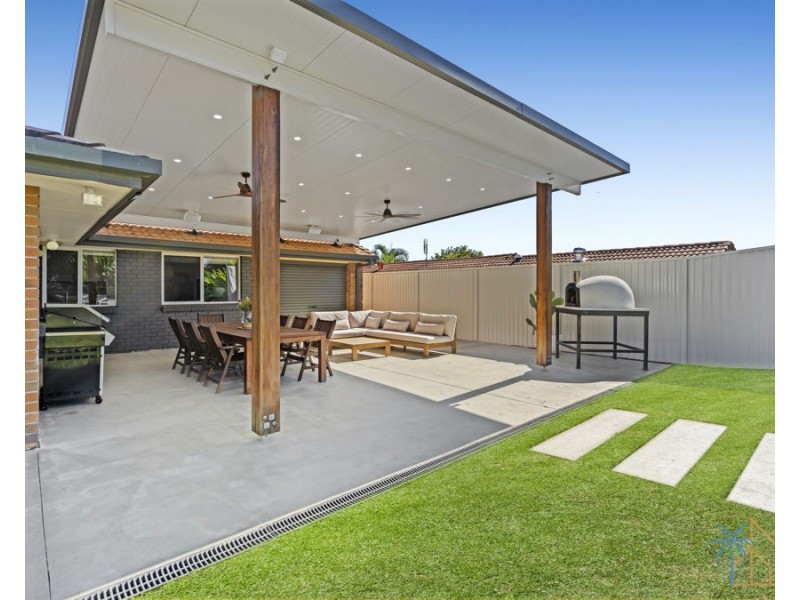 6 Berwick Court, Arundel QLD 4214