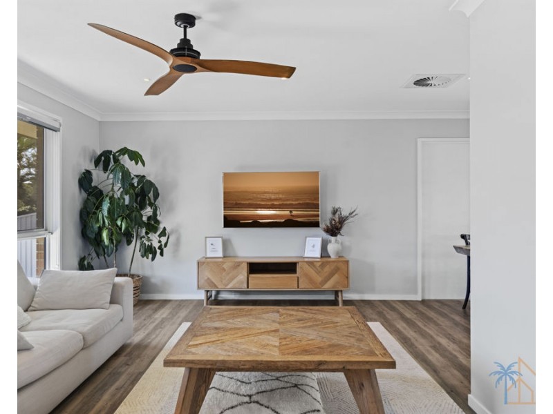 6 Berwick Court, Arundel QLD 4214