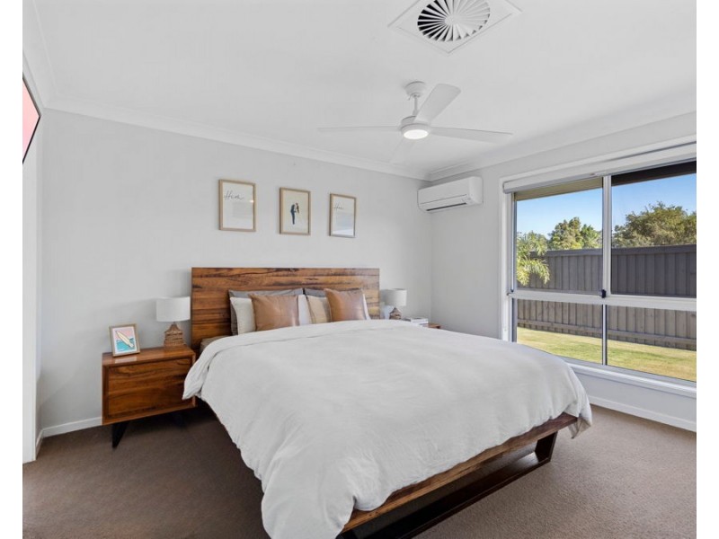 6 Berwick Court, Arundel QLD 4214