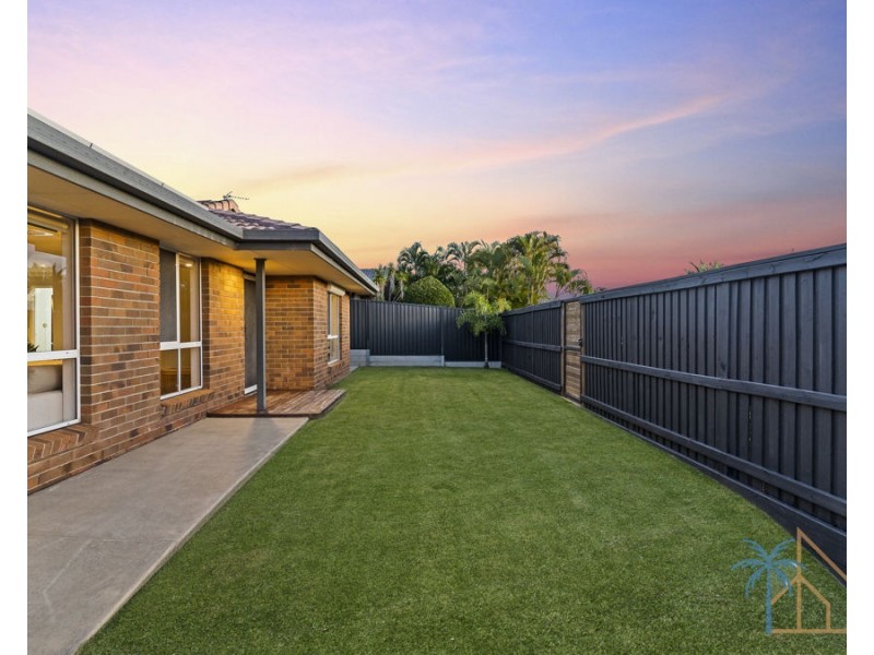 6 Berwick Court, Arundel QLD 4214