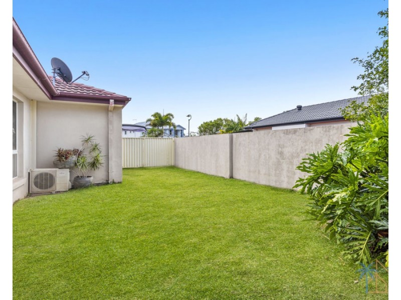 12A Oyster Cove Promenade, Helensvale QLD 4212