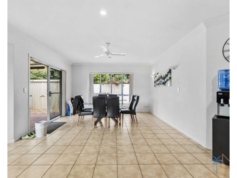 12A Oyster Cove Promenade, Helensvale QLD 4212