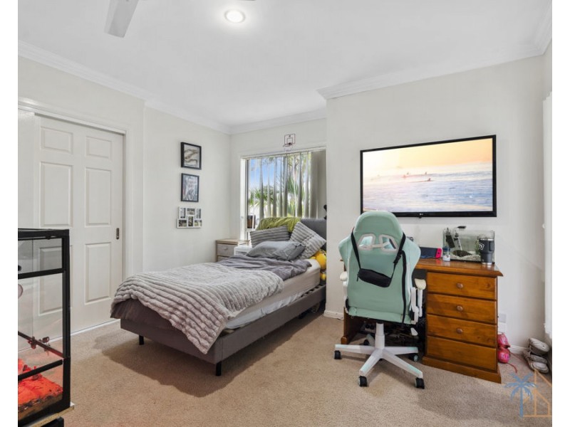 12A Oyster Cove Promenade, Helensvale QLD 4212