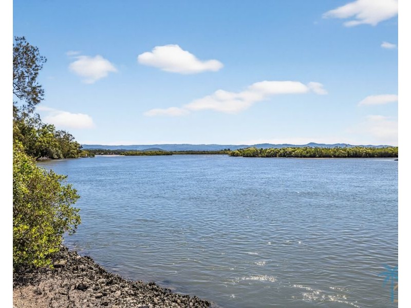 66 NALKARI STREET, Coombabah QLD 4216