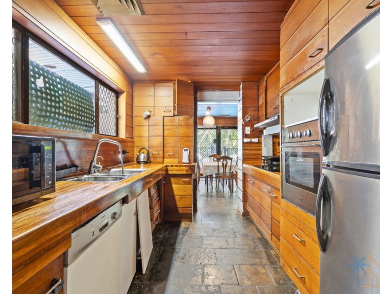 28 Elanora Drive, Burleigh Heads QLD 4220